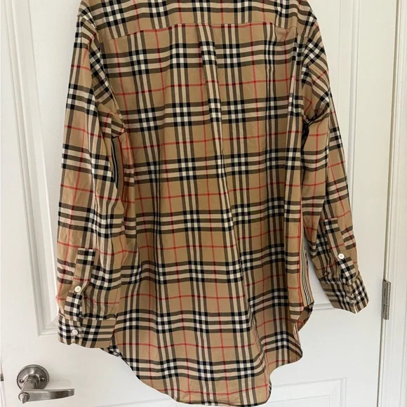 Burberry Classic Check Oversized Shirt in Beige - Picture 4 of 4